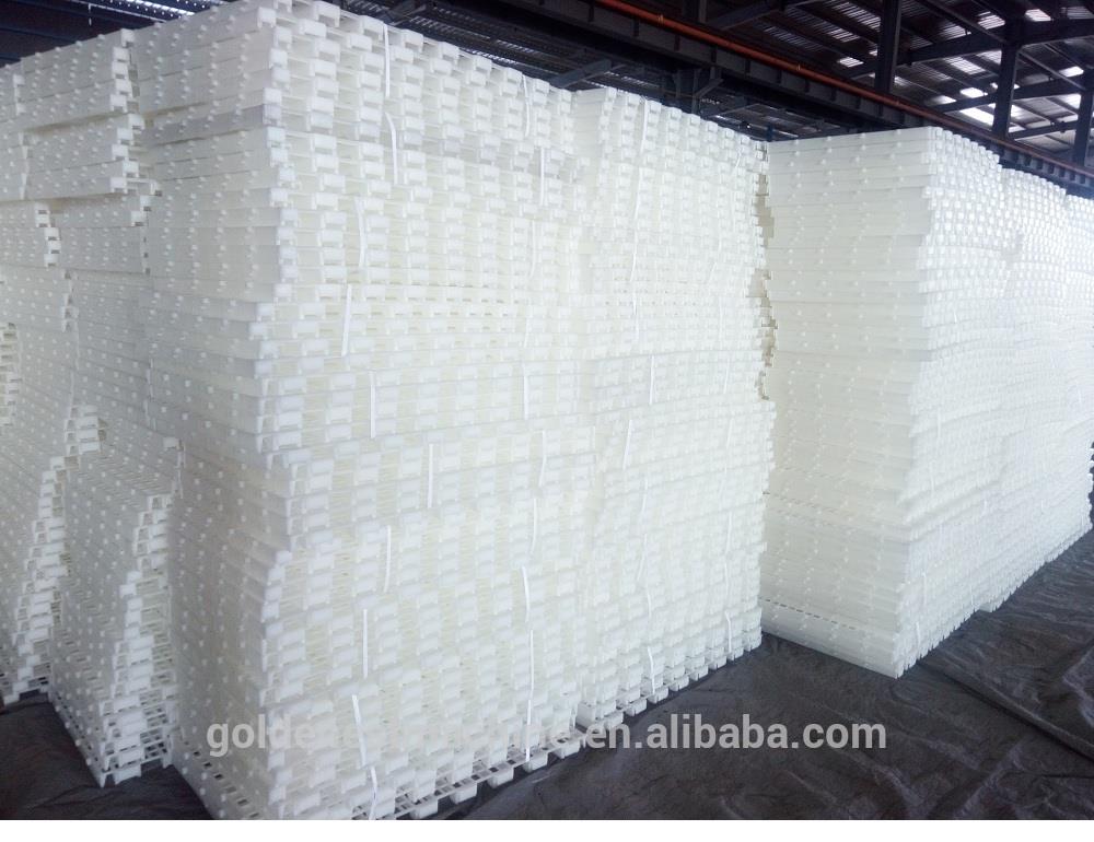 Goldenest-hot-sale-poultry-equipment-plastic-slats.jpg